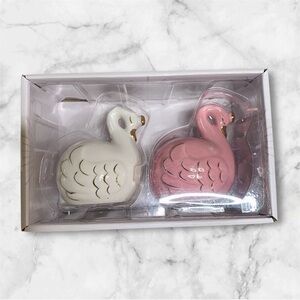Swan Ceramic Salt and Pepper Shaker Set Pink and White New